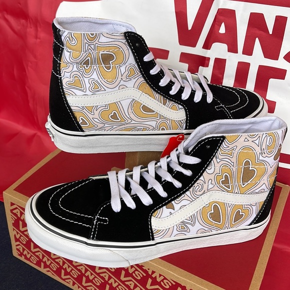 Vans Sk8-Hi Tapered
Trippy Hearts Multi/White
VNOA4U16JBW

WOMEN’S sneakers - Picture 12 of 16